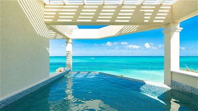 Pool looking over ocean
